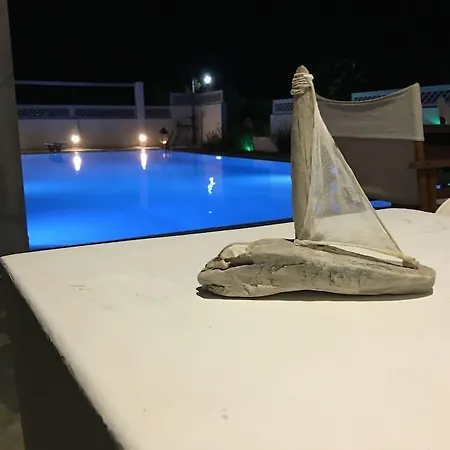 Costa Hydra * Plépi